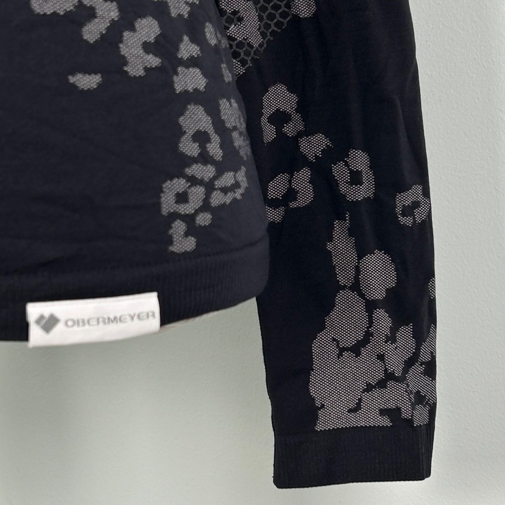 Obermeyer Glaze Long Sleeve Base Layer Ski Top Black V Neck Performance M - Picture 7 of 8